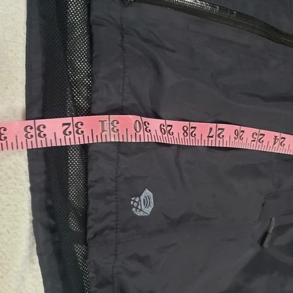 Mountain Hardwear Black Utility Jacket with Hood - Picture 14 of 16